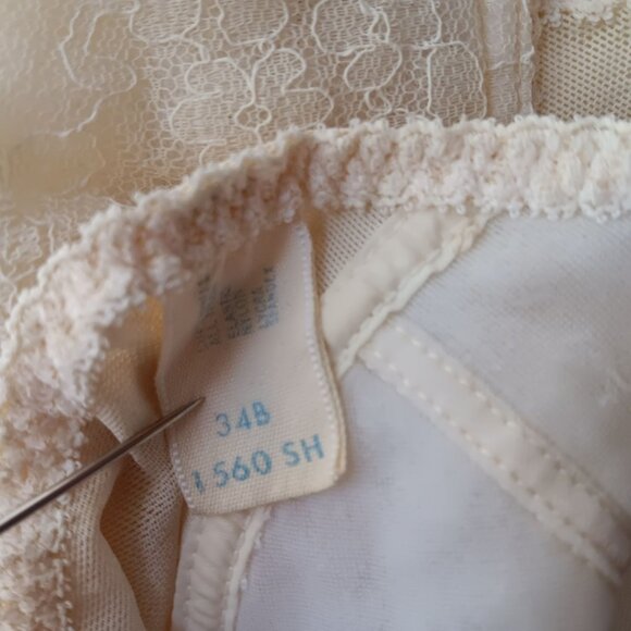 Vintage 34B Slip Dress White Lace Trim Sheer Bodice Mesh Web Warners 1960's Glam - Picture 10 of 10